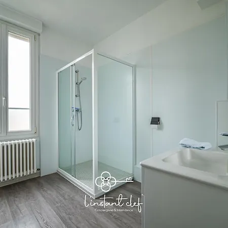 Maison D Exception Au Mans Garage Xxl Et Terrasse