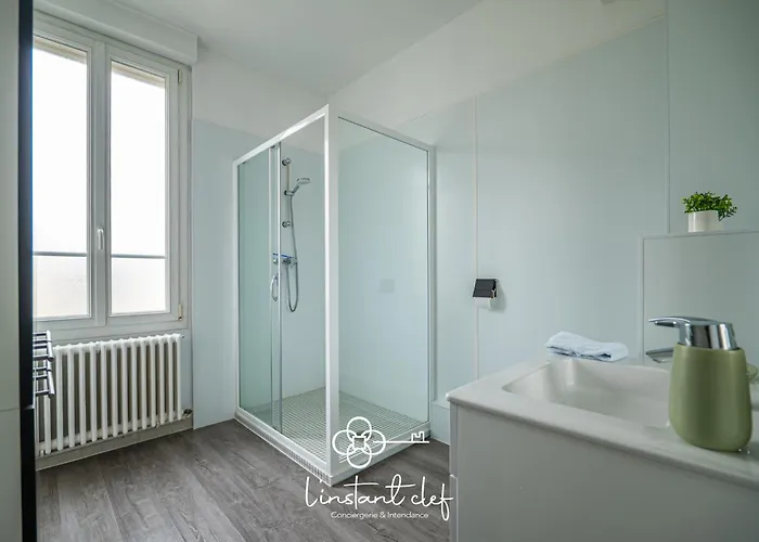 Maison D Exception Au Mans Garage Xxl Et Terrasse