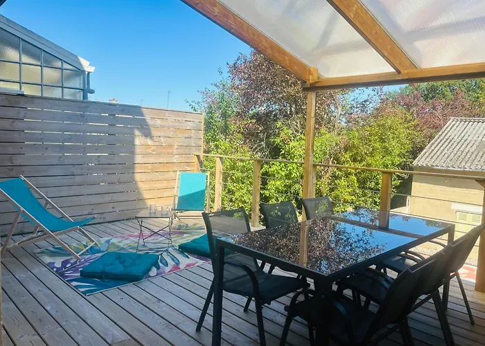 Maison D Exception Au Mans Garage Xxl Et Terrasse 度假居